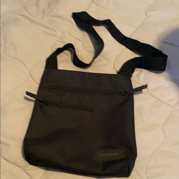 Dakine Handbags - Dakine crossbody bag